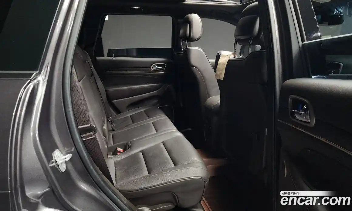 Jeep Cherokee 2015 3.0 гидро в Москве № 232778, фото 12