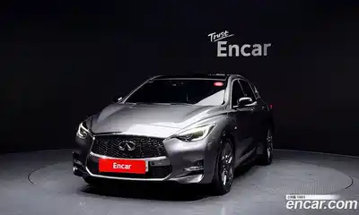 Infiniti Q30 2018 2.0 гидро в Москве № 245025, миниатюра 3