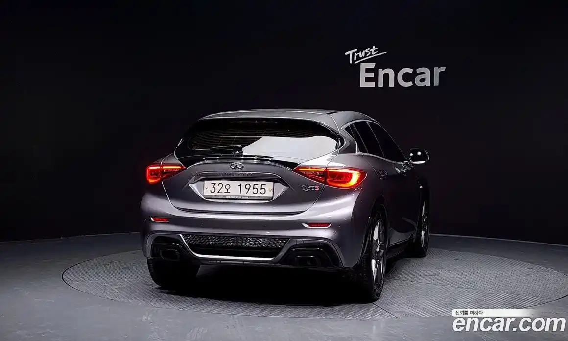Infiniti Q30 2018 2.0 гидро в Москве № 245025, фото 4