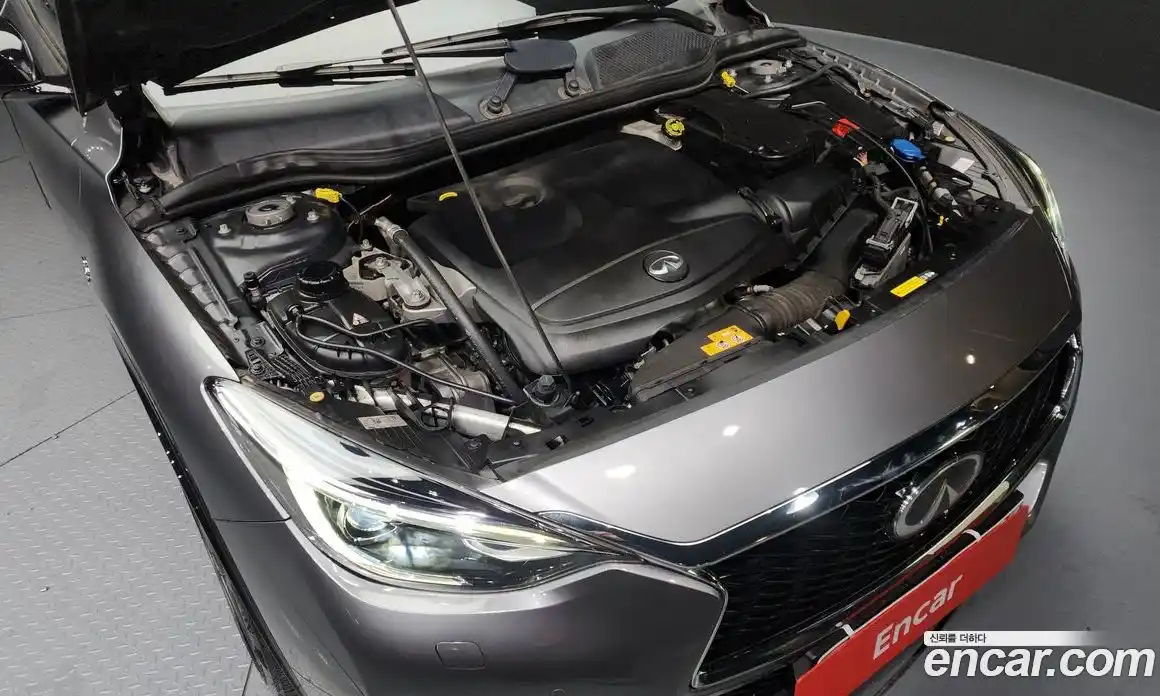 Infiniti Q30 2018 2.0 гидро в Москве № 245025, фото 6