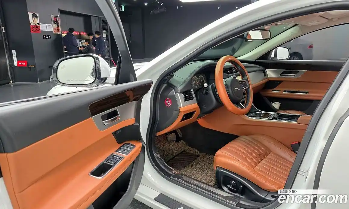 Jaguar XF 2018 2.0 гидро в Москве № 256054, фото 11