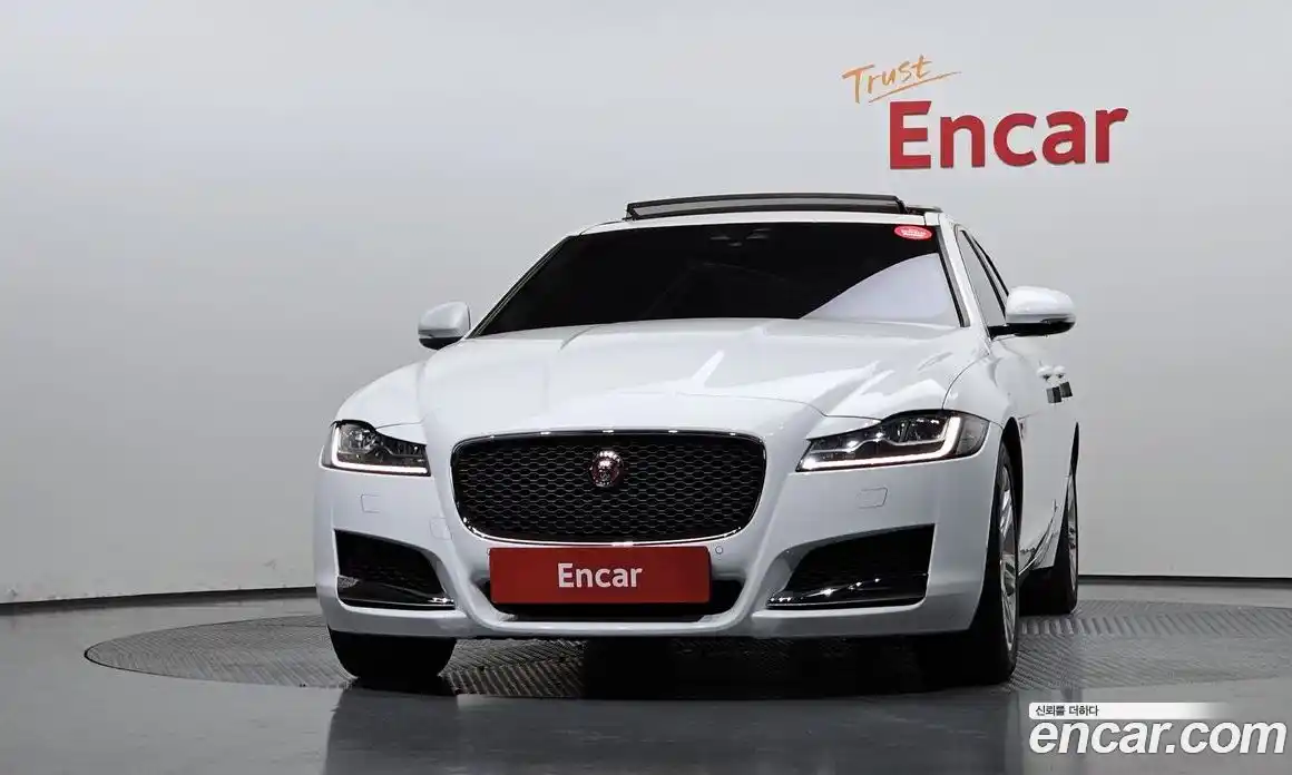 Jaguar XF 2018 2.0 гидро в Москве № 256054, фото 3