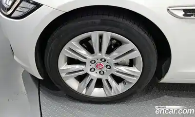 Jaguar XF 2018 2.0 гидро в Москве № 256054, миниатюра 5