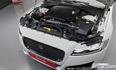 Jaguar XF 2018 2.0 гидро в Москве № 256054, миниатюра 6