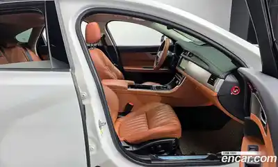 Jaguar XF 2018 2.0 гидро в Москве № 256054, миниатюра 10