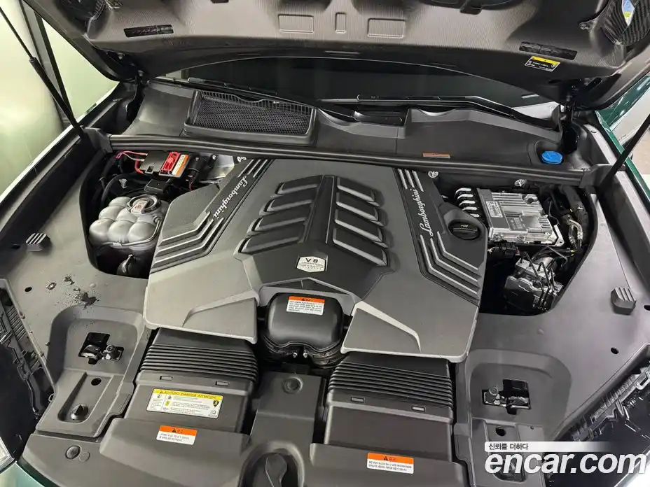 Lamborghini Urus 2024 4.0 гидро в Москве № 256308, фото 4