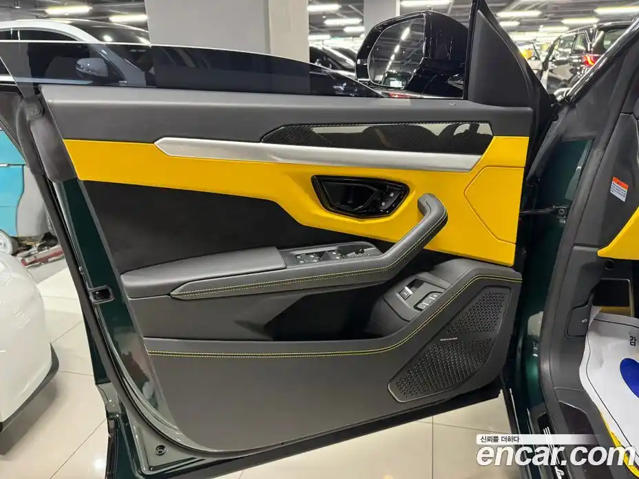 Lamborghini Urus 2024 4.0 гидро в Москве № 256308, фото 7