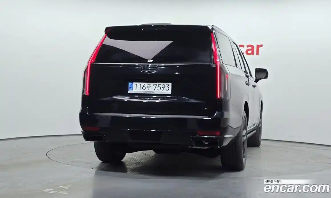 Cadillac Escalade 2022 6.2 гидро в Москве № 256363, фото 4