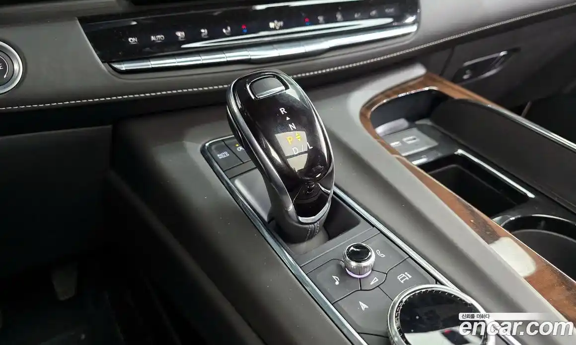 Cadillac Escalade 2022 6.2 гидро в Москве № 256363, фото 9