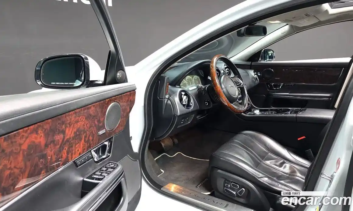 Jaguar XJ 2015 3.0 гидро в Москве № 283823, фото 11