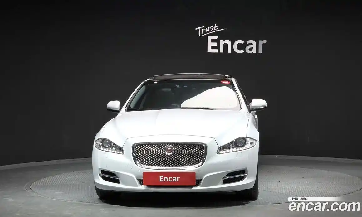 Jaguar XJ 2015 3.0 гидро в Москве № 283823, фото 3