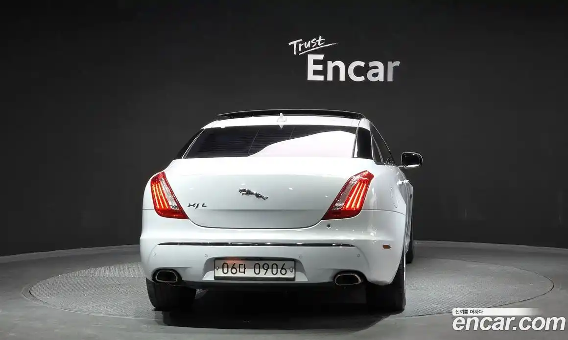 Jaguar XJ 2015 3.0 гидро в Москве № 283823, фото 4