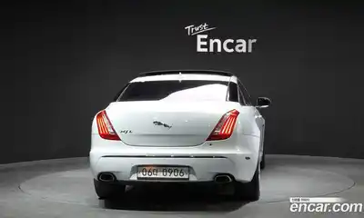 Jaguar XJ 2015 3.0 гидро в Москве № 283823, миниатюра 4
