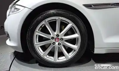 Jaguar XJ 2015 3.0 гидро в Москве № 283823, миниатюра 5