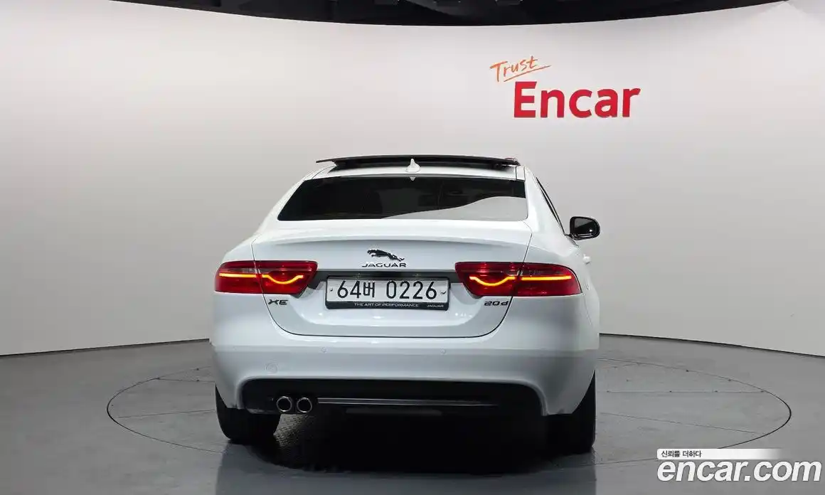 Jaguar XE 2016 2.0 гидро в Москве № 295826, фото 4