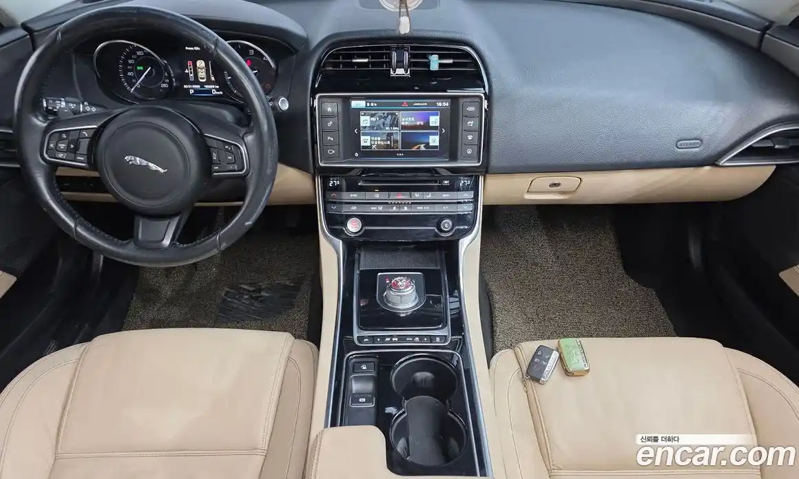Jaguar XE 2016 2.0 гидро в Москве № 295826, фото 7
