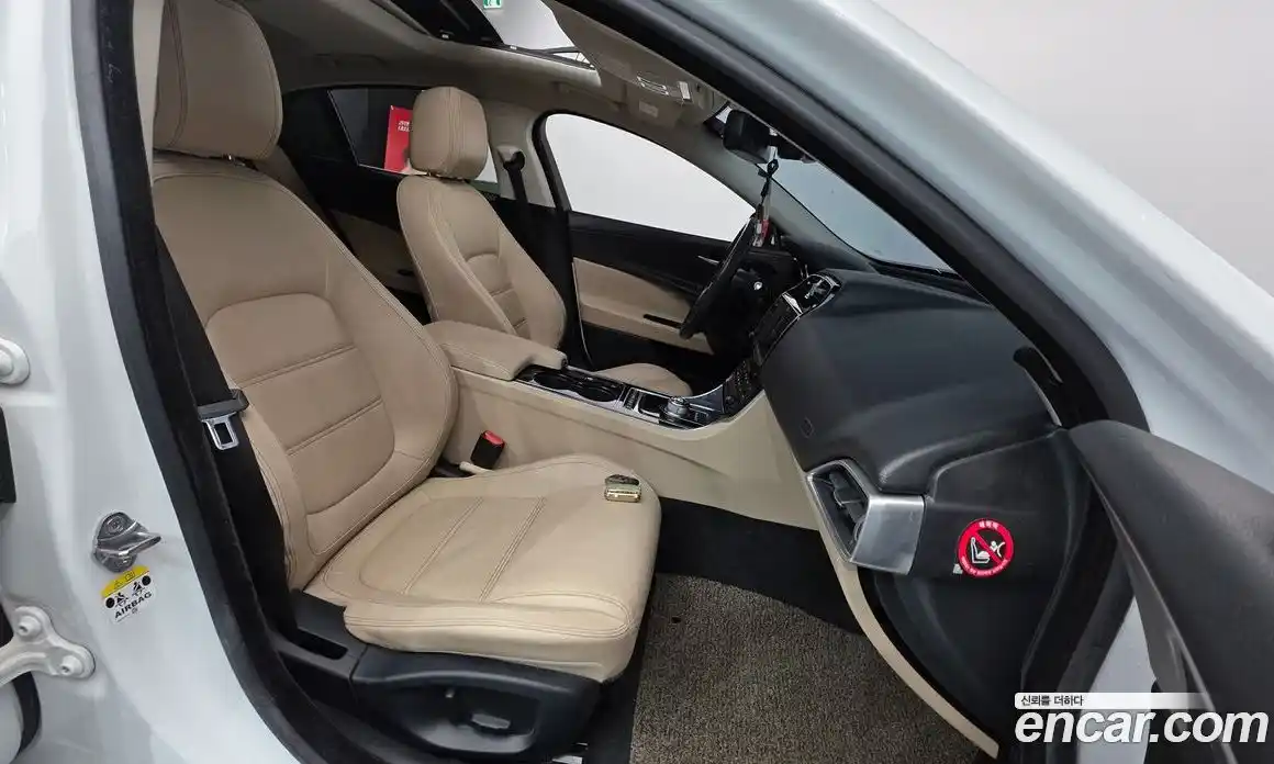 Jaguar XE 2016 2.0 гидро в Москве № 295826, фото 10