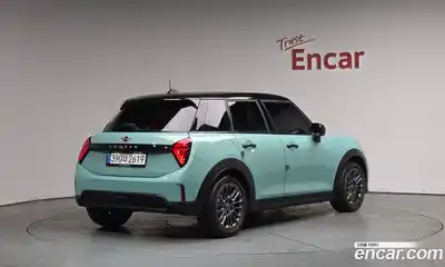Mini Cooper 2025 2.0 гидро в Москве № 299125, миниатюра 2