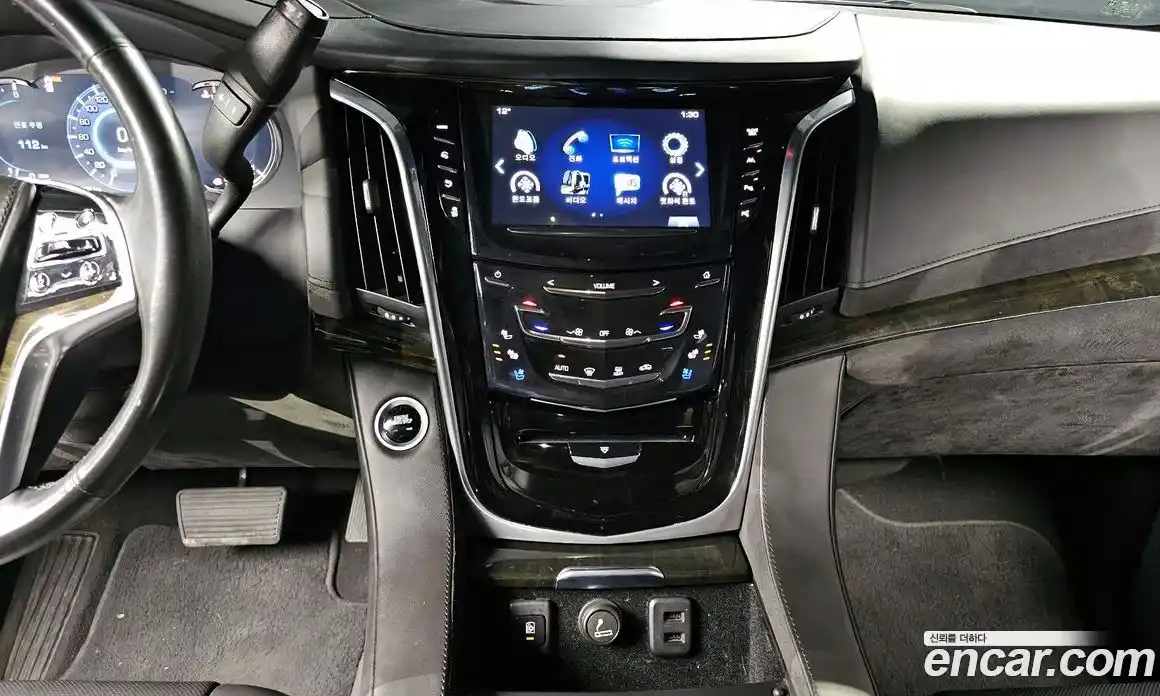 Cadillac Escalade 2019 6.2 гидро в Москве № 306571, фото 14