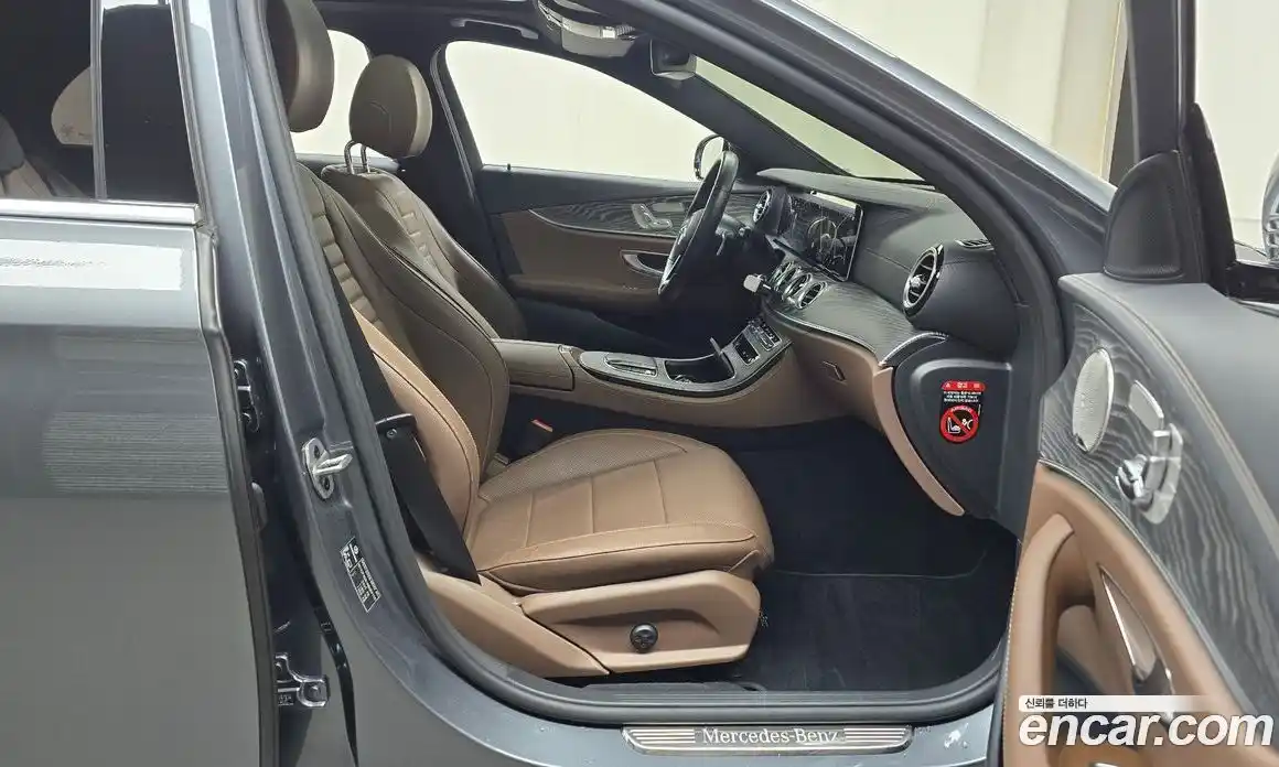 Mercedes-Benz E-Class 2022 2.0 гидро, фото 11