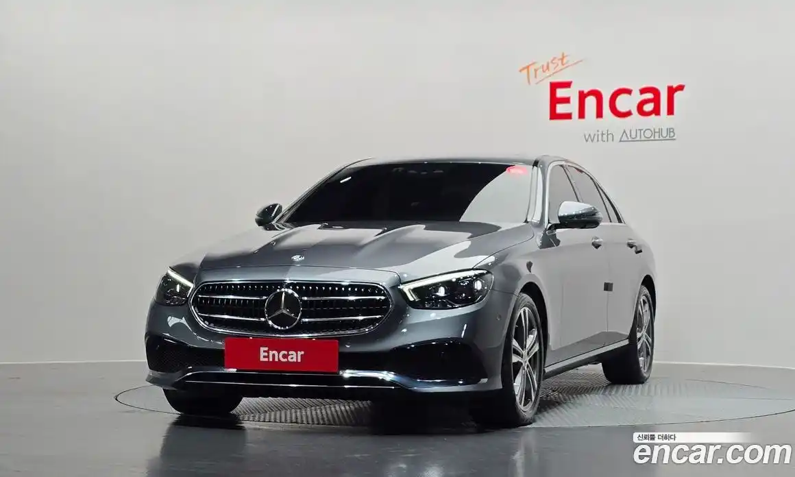 Mercedes-Benz E-Class 2022 2.0 гидро, фото 3