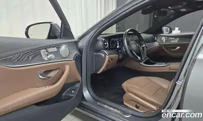 Mercedes-Benz E-Class 2022 2.0 гидро, миниатюра 10