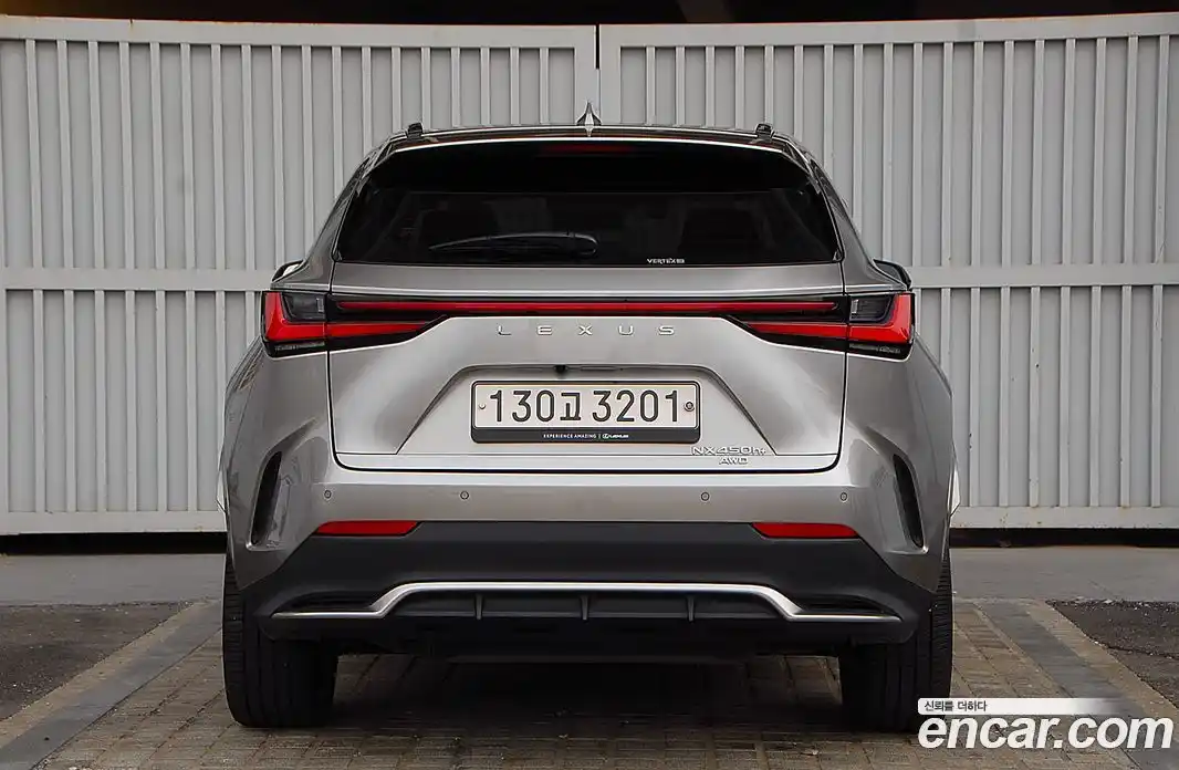 Lexus NX 2023 2.5 гидро в Москве № 329666, фото 3