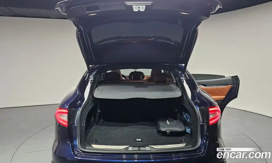 Maserati Levante 2019 3.0 гидро в Москве № 331067, фото 19