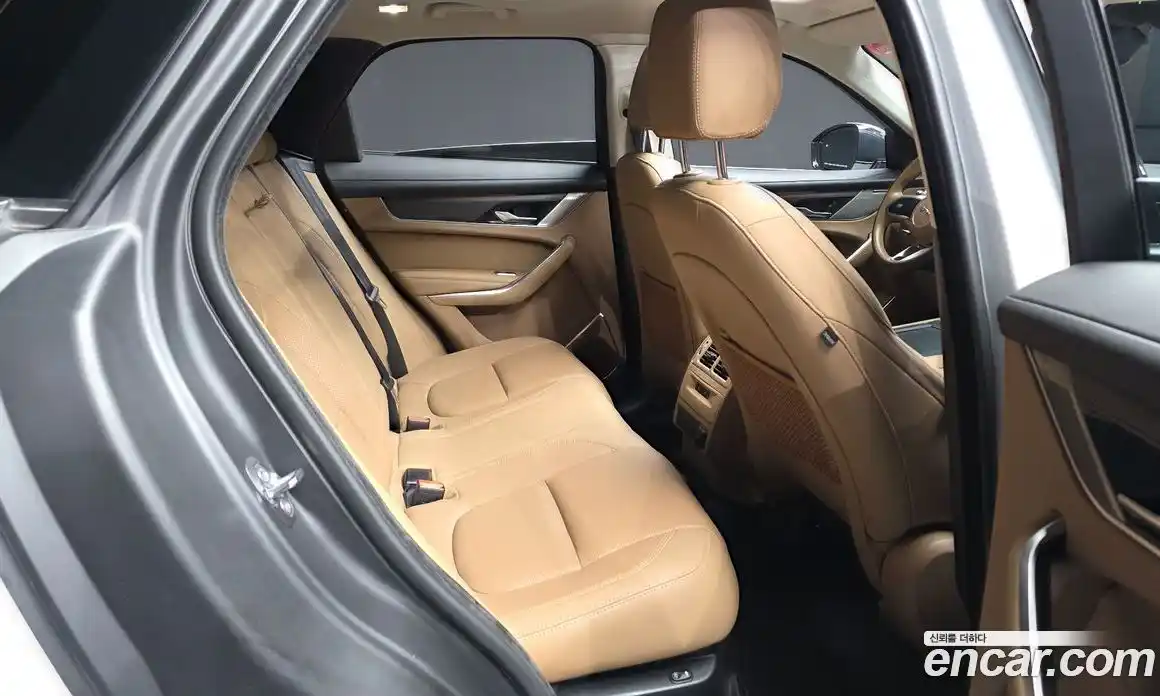 Jaguar F-Pace 2023 2.0 гидро в Москве № 331359, фото 12