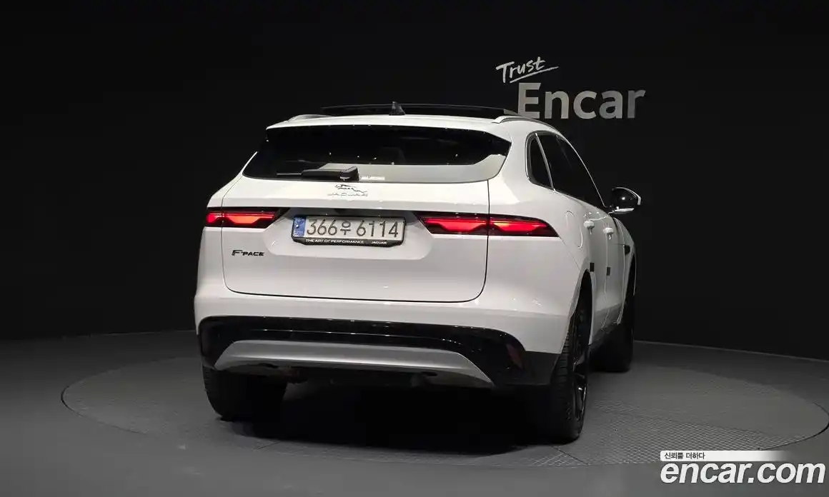 Jaguar F-Pace 2023 2.0 гидро в Москве № 331359, фото 4