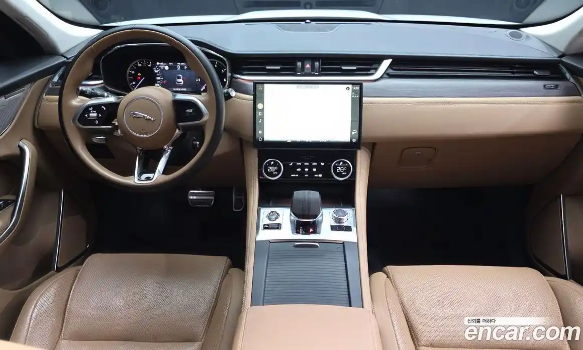 Jaguar F-Pace 2023 2.0 гидро в Москве № 331359, фото 7
