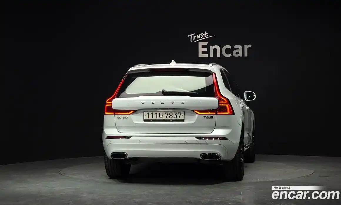 Volvo XC60 2020 2.0 гидро в Москве № 344179, фото 4