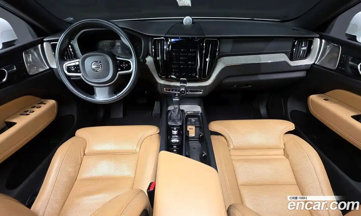 Volvo XC60 2020 2.0 гидро в Москве № 344179, фото 7