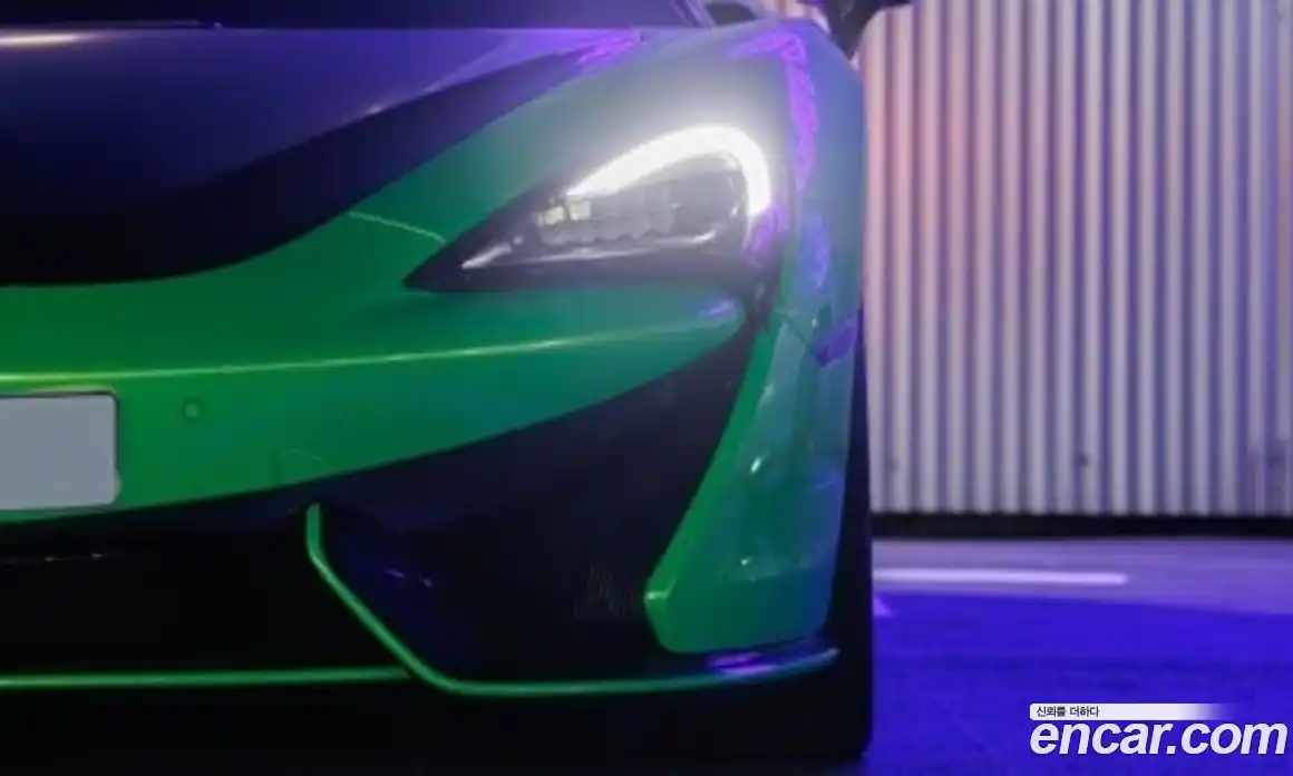 McLaren 570S 2016 3.8 гидро в Москве № 406440, фото 4