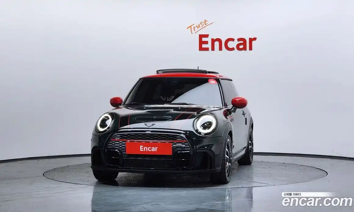 Mini Cooper 2024 2.0 гидро в Москве № 416842, фото 3