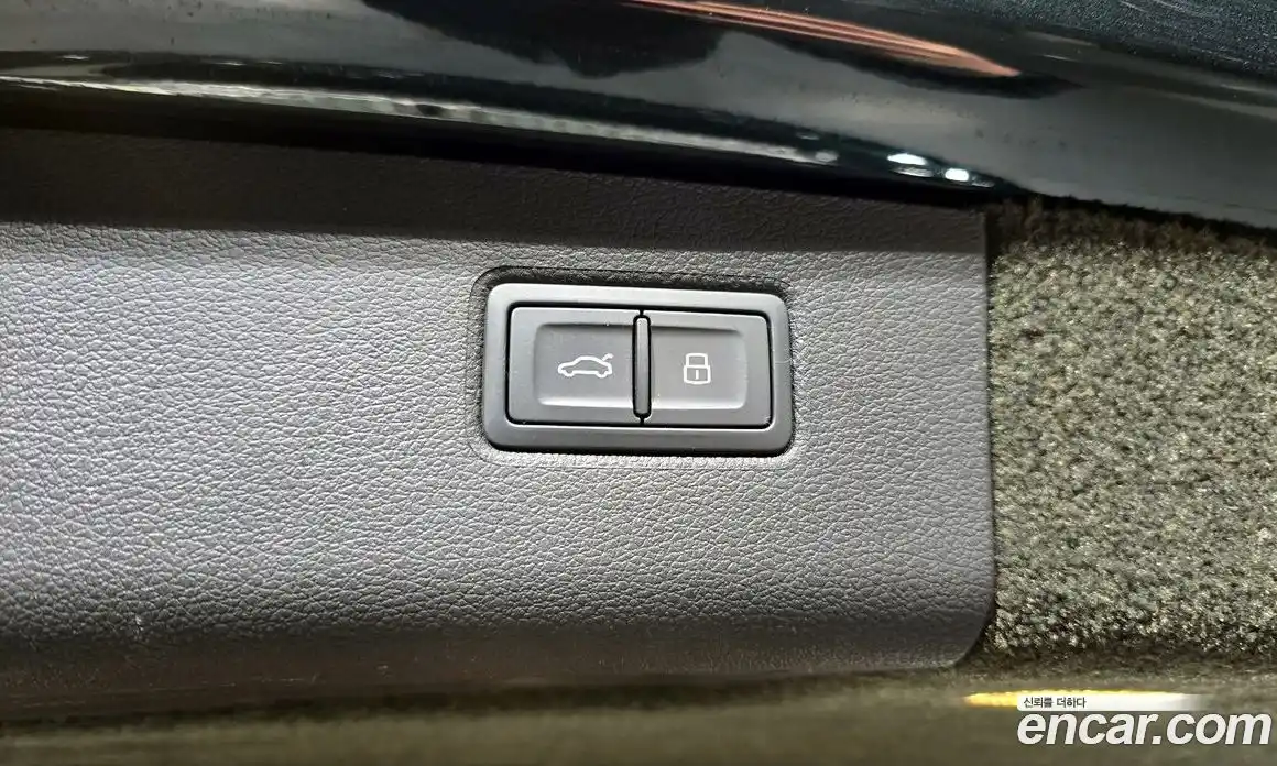 Bentley Bentayga 2023 4.0 гидро в Москве № 418260, фото 18