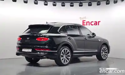 Bentley Bentayga 2023 4.0 гидро в Москве № 418260, миниатюра 2