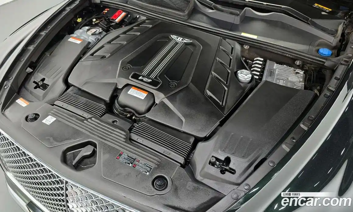 Bentley Bentayga 2023 4.0 гидро в Москве № 418260, фото 6