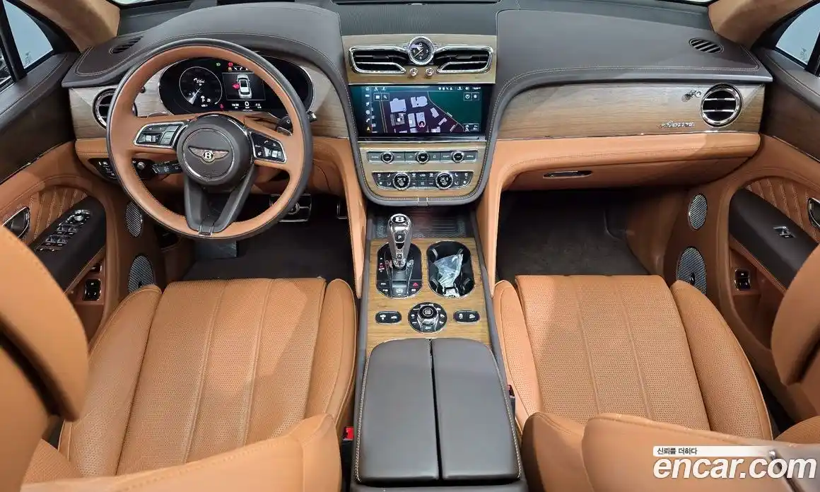 Bentley Bentayga 2023 4.0 гидро в Москве № 418260, фото 7