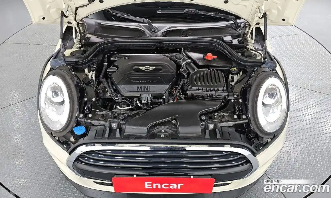 Mini Cooper 2017 1.5 гидро в Москве № 499296, фото 6