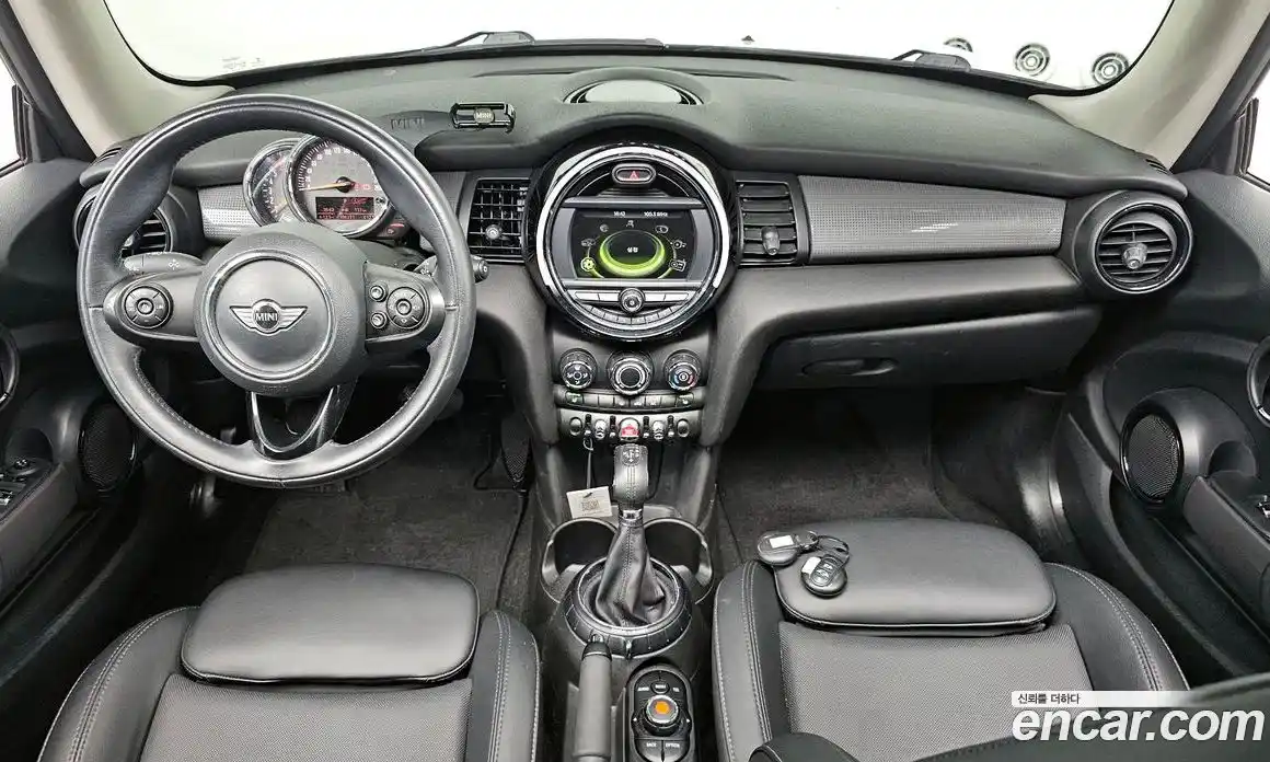 Mini Cooper 2017 1.5 гидро в Москве № 499296, фото 7