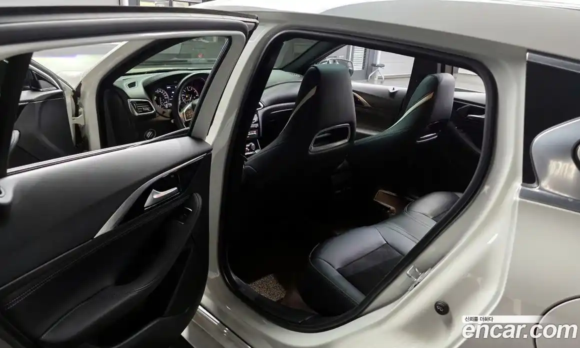 Infiniti Q30 2017 2.0 гидро в Москве № 500374, фото 11