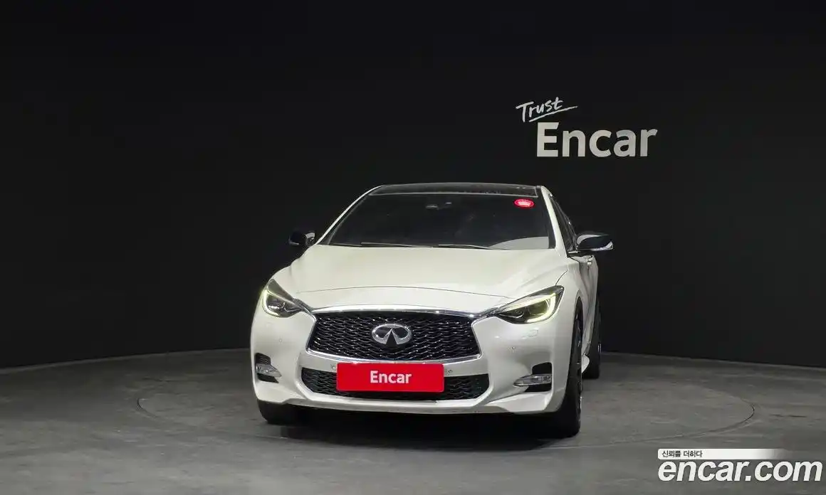 Infiniti Q30 2017 2.0 гидро в Москве № 500374, фото 3