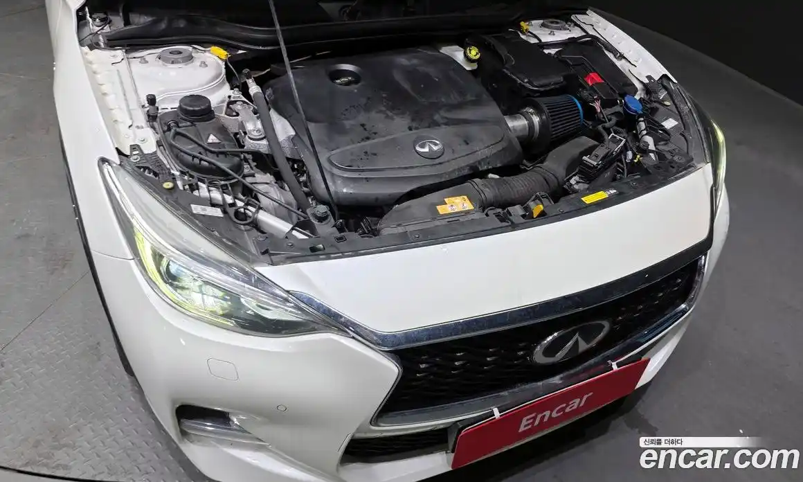 Infiniti Q30 2017 2.0 гидро в Москве № 500374, фото 6