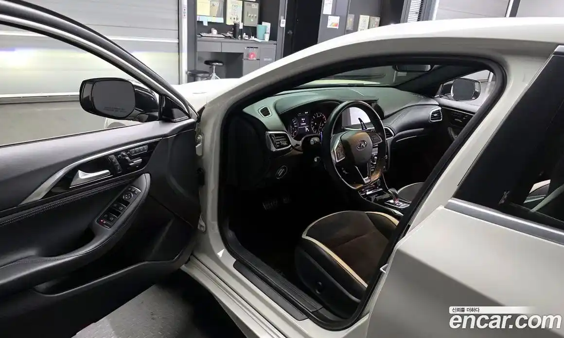 Infiniti Q30 2017 2.0 гидро в Москве № 500374, фото 10