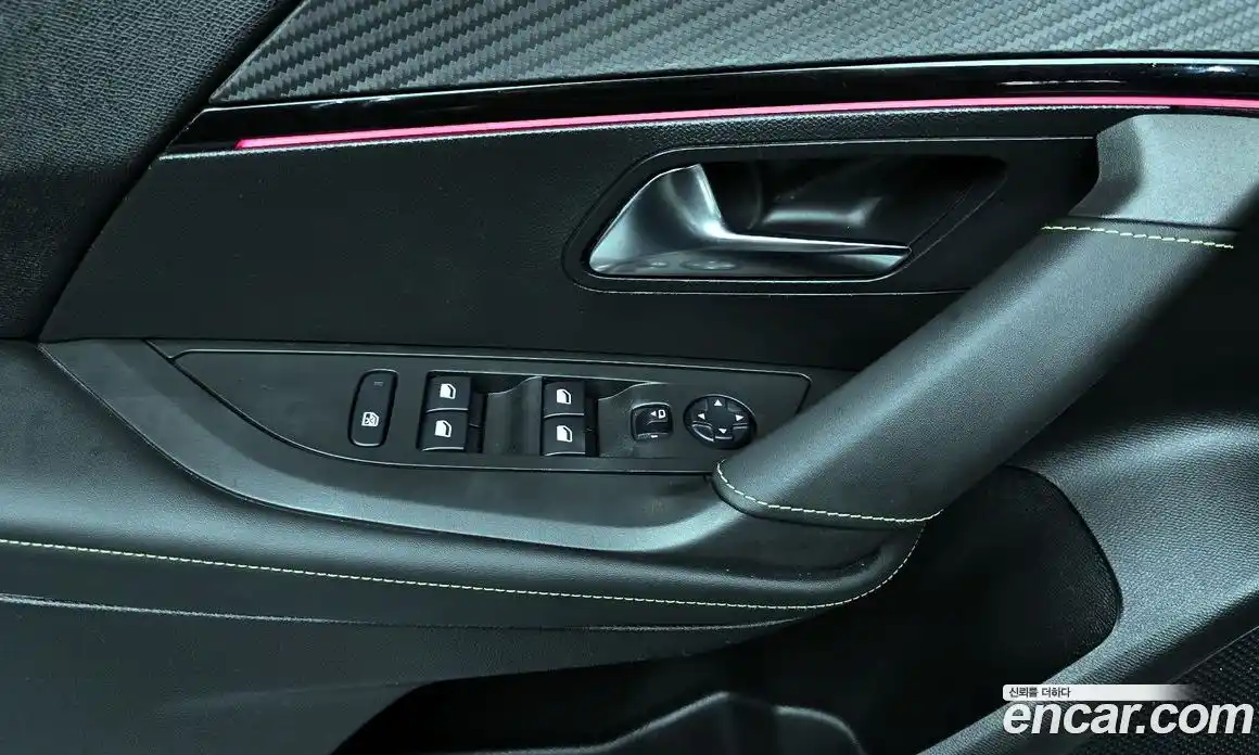 Peugeot 2008 2021 1.5 гидро в Москве № 500488, фото 17