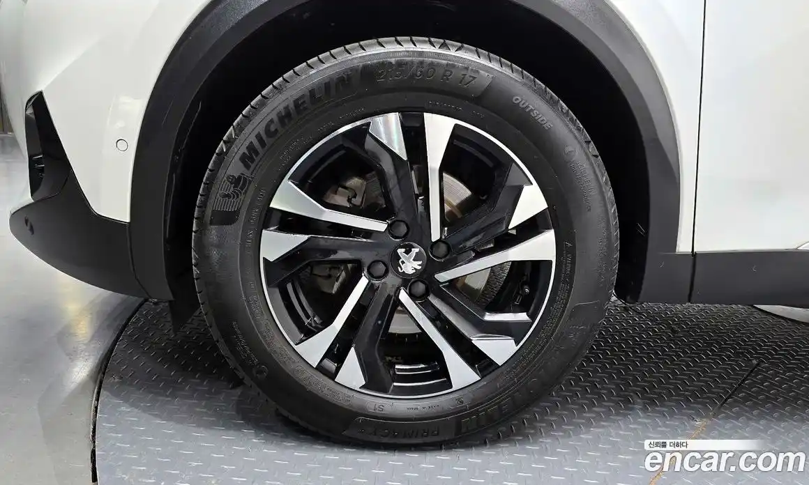 Peugeot 2008 2021 1.5 гидро в Москве № 500488, фото 5