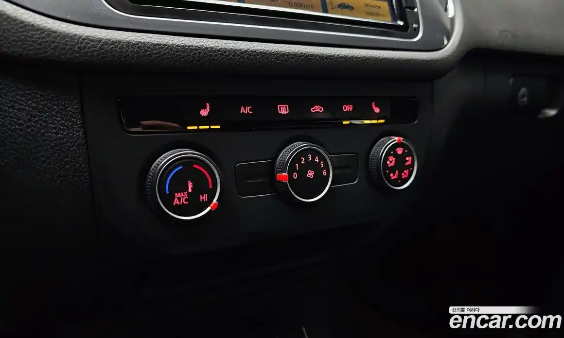 Volkswagen Tiguan 2016 2.0 гидро в Москве № 547388, фото 17