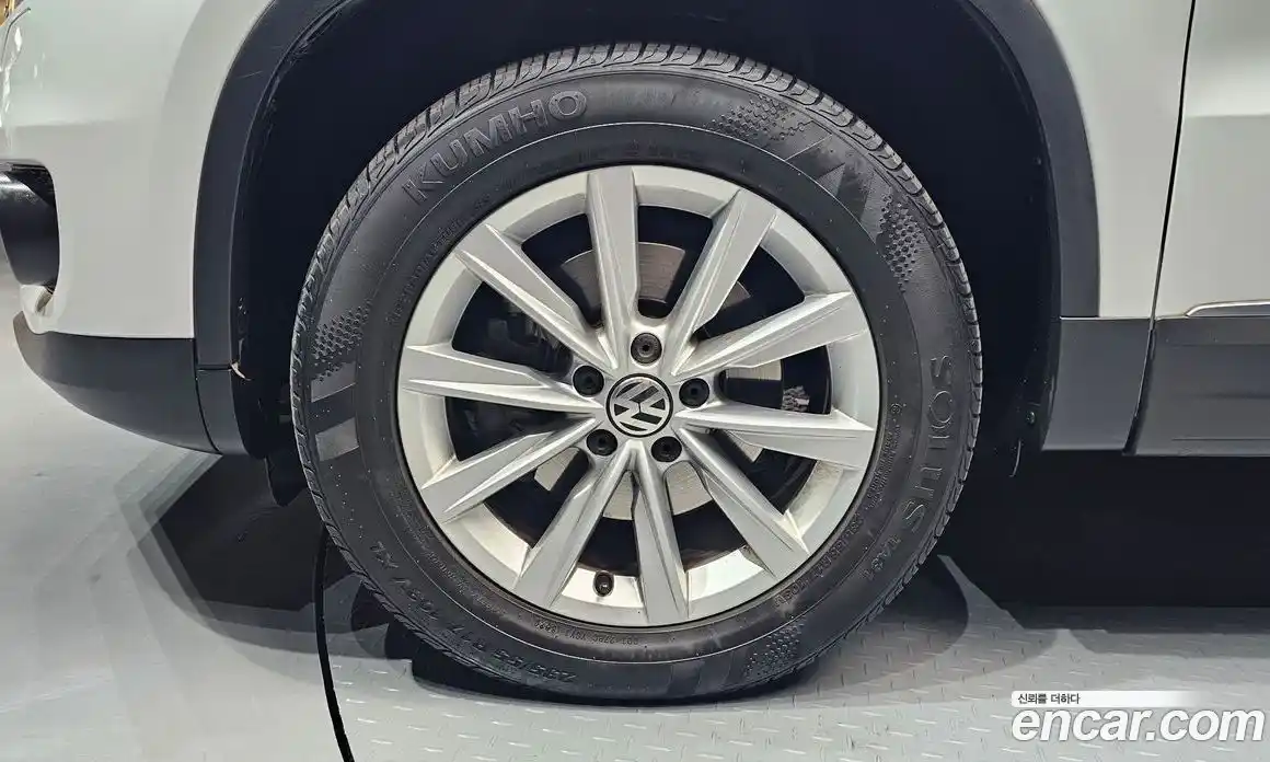 Volkswagen Tiguan 2016 2.0 гидро в Москве № 547388, фото 5