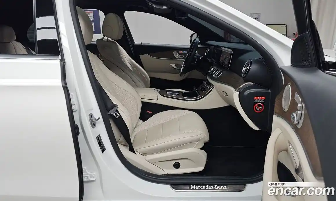 Mercedes-Benz E-Class 2022 1.9 гидро, фото 11
